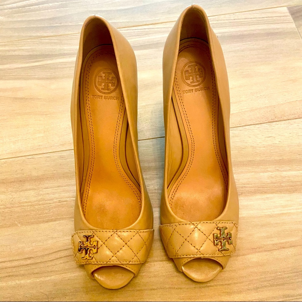 Gorgeous, 9 medium Tory Burch wedges with quilted heels- perfect condition!